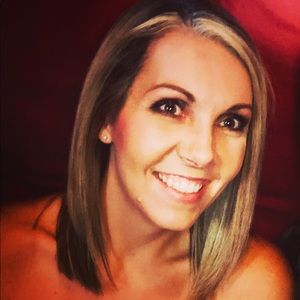 Meet your Posher, Candice